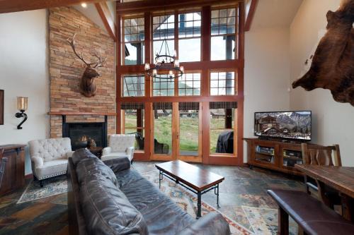 Purgatory House | Elkpoint Unit 6