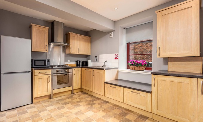 Ayr Apartment | Elliot Suite No3 - Donnini Apartments