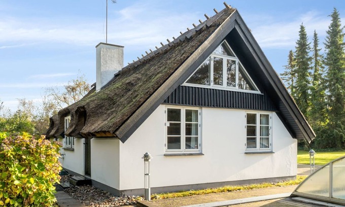 Smidstrup Strand House | "Emanuela" - 800m from the sea by Interhome