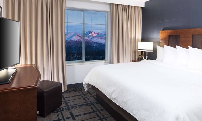 Midtown Anchorage Hotel | Embassy Suites Anchorage