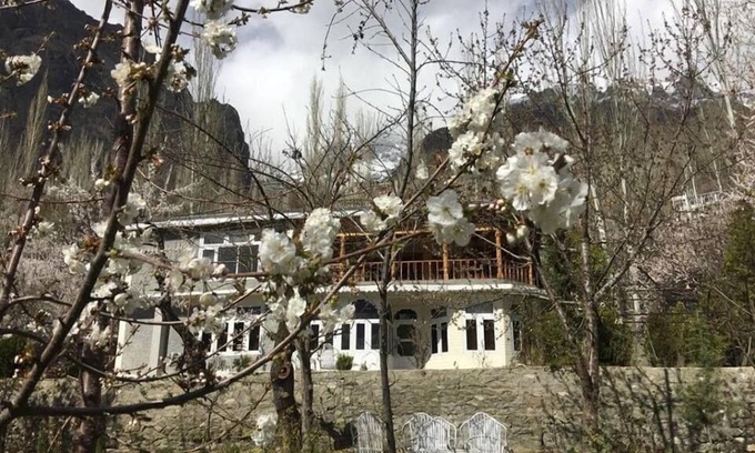 Karimabad Hotel | Embassy Villa Suites