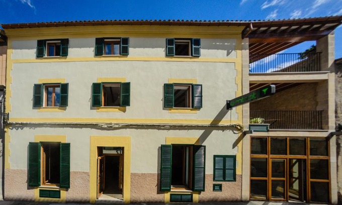 Montuiri Hostel | Embat - Hostel