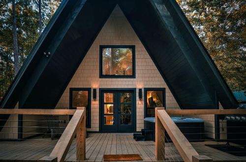 Broken Bow House | Embrace Nature in this Breathtaking A-frame with Hot-tub in Broken Bow, Oklahoma