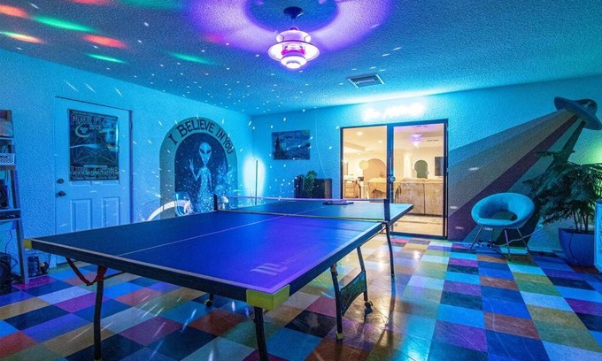 Twentynine Palms House | Emerald Haven! Alien Game Room - Pool - Spa - 15 Min to Joshua Tree Park!