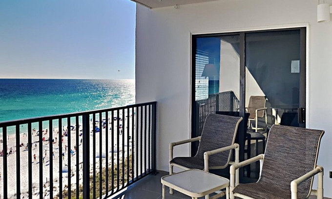 Destin Condo | Emerald Towers (Destin) #705 | Central Location, Stunning View + Amenities