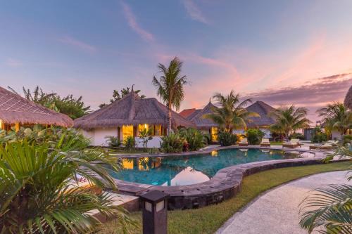 Purwakerti Hotel | Emocean Beach Boutique Dive Resort