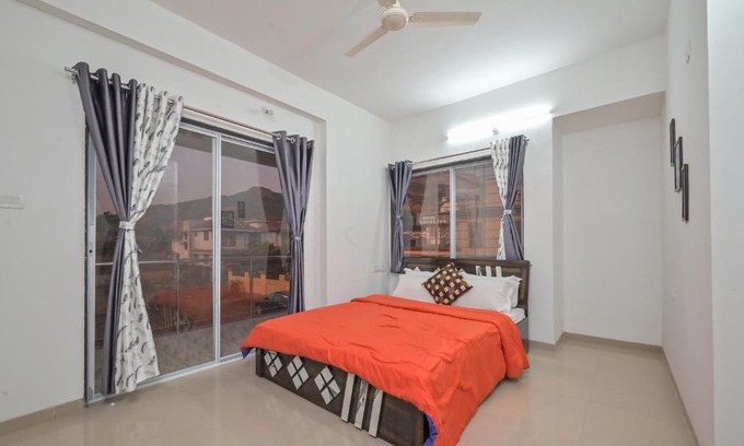 Lonavala Villa | EMPYREAN STAY ll JANNAT VILLA ll 2BHK ll AC ll INDOOR POOL