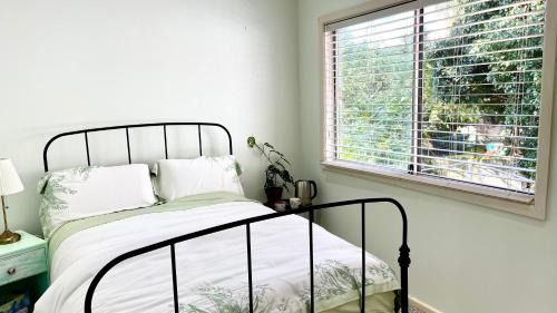 Marsfield House | En-suite Guest Room Ryde/Macquarie Park/Eastwood