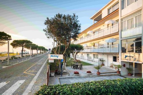 Lignano Sabbiadoro Apartment | Enjoy a cozy stay in our flat with terrace