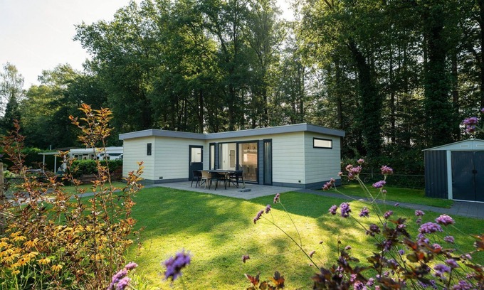Lieren House | Enjoy a relaxing holiday in a spacious and comfortable chalet at the edge of the Veluwe forest.