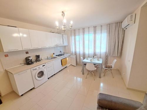 Arad Apartment | ENJOY ARAD! self checkin-no invoice is issued, free parking on two streets
