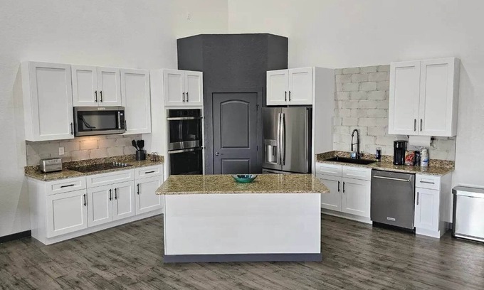Seadrift Apartment | Enjoy the comfort and style of our modern lodge