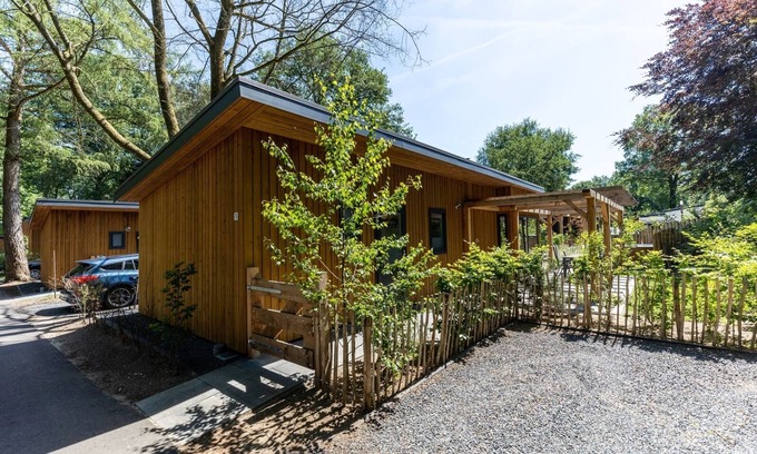 Wekerom House | Enjoy the tranquility and nature from the hottub