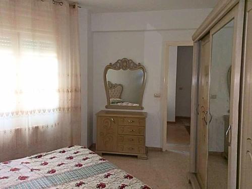 Ennasr Apartment | Ennasr 2 - Appartement Propre avec WiFi Fibre et Emplacement idéal - Chaines International - Proche commerces et Restaurants - Service Navette