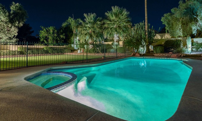 Paradise Valley Village House | Entertainers delight in sought after Kierland with Diving Pool & Spa