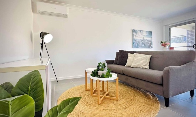 Edmondson Park House | Entire home in Edmondson Park, Australia
