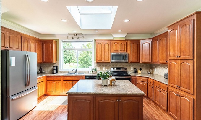 Blaine House | Entire three bedroom rambler. Sleeps 8 in four separate rooms. 5 private acres.