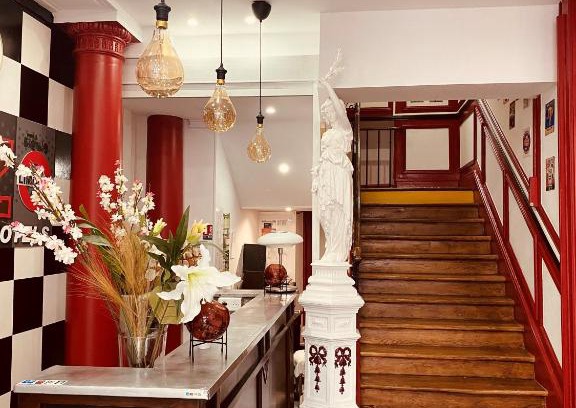Limoges Hotel | Enzo Hotels Limoges Centre Jourdan by Kyriad Direct
