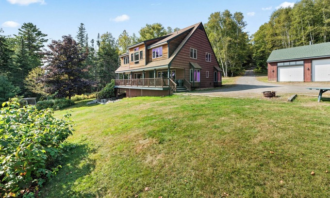 Rangeley House | 🐾Erickson - Spacious and private dog friendly home located on Rangeley Lake
