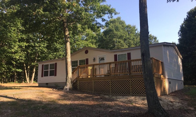 Gordonsville House | Escape the City; Country Living at its Best at our 600 acre horse/cattle farm.