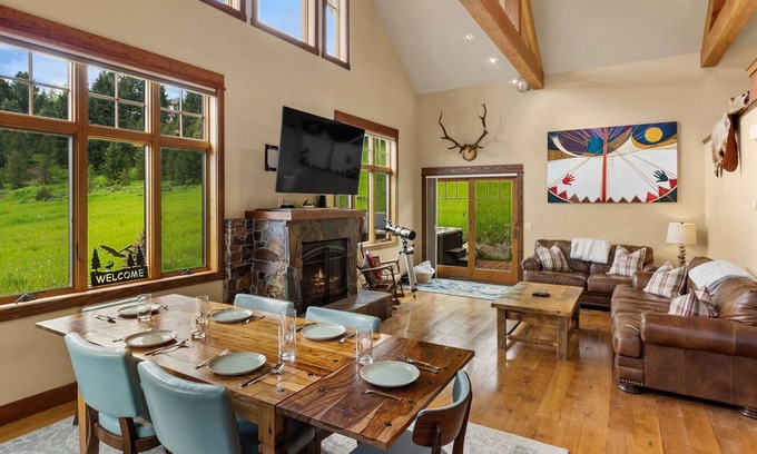 Gallatin Gateway Ski Chalet | Escape to Big Sky with this Relaxing Retreat