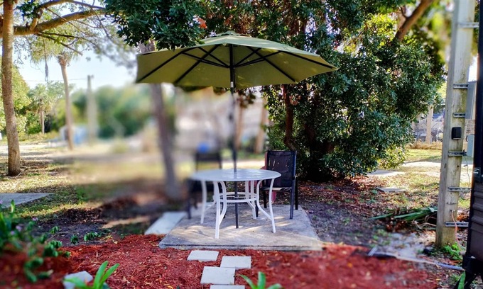 Jensen Beach Cottage | Escape to Coastal Bliss: Charming Downtown Jensen Beach Vacation Camper