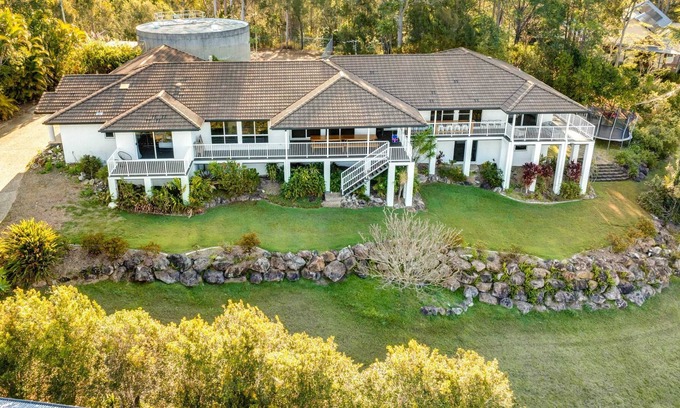 Bli Bli House | Escape To The Hinterland - Large Private Retreat