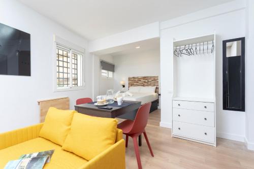Lagunillas Apartment | Estudio con encanto en Málaga centro by Rent Me