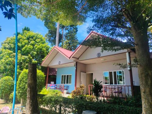 Mae Nam Resort | Everest Resort Samui - SHA Plus
