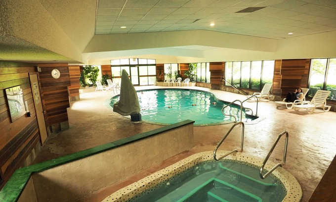 Cadillac Hotel | Evergreen Resort