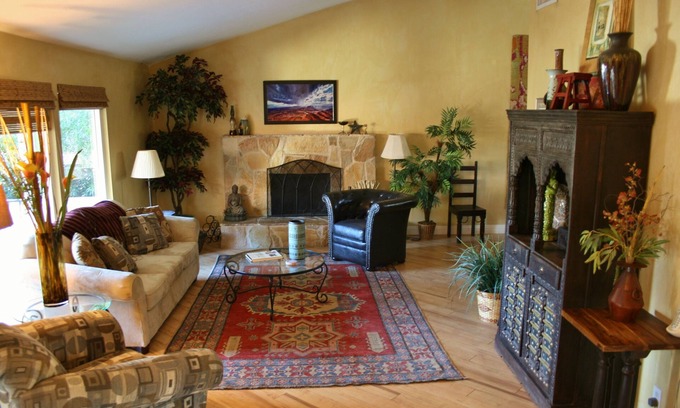 Las Vegas House | Excellent Location, Unique & Private, Exc. Patio Ideal 4 Families/Business pros