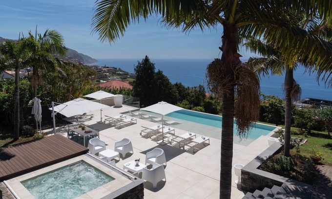 Estreito da Calheta Villa | Exceptional luxury villa in Madeira | Bellissima