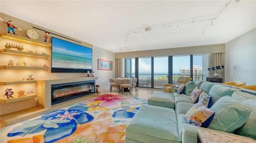 Sarasota Apartment | Exquisite Gulf-Front Residence in Longboat Key