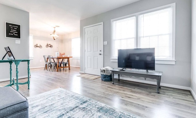 Richmond House | Extended Stay: The Sunny Cottage at Byrd Park!