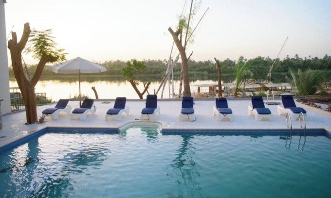 Luxor Hotel | Eyaru Palace