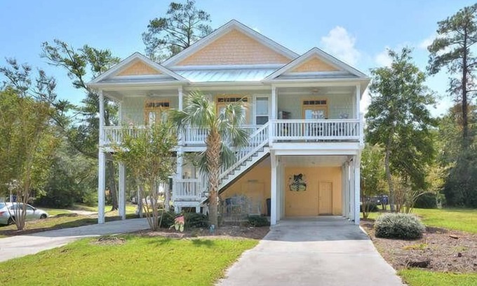 Tranquil Harbour House | "Eye Candy" 3 BR/2.5 BA Water View Home-Boat Ramp Across the Street-Sleeps 6