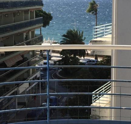 Juan-les-Pins Apartment | F2 50 M DE LA MER