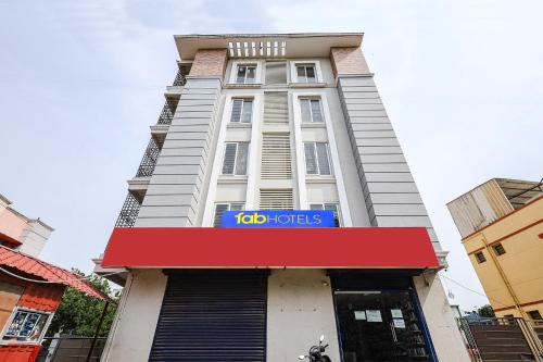 Medavakkam Hotel | FabExpress Fen Breeze - Nr OMR