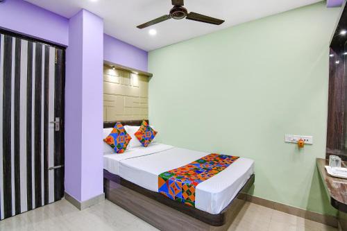 Kolkata Hotel | FabExpress Laxmi Inn