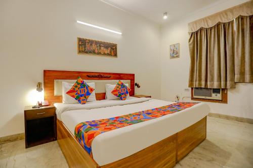 DLF City Hotel | FabExpress Primero MGF Near Leisure Valley Park - Iffco Chowk