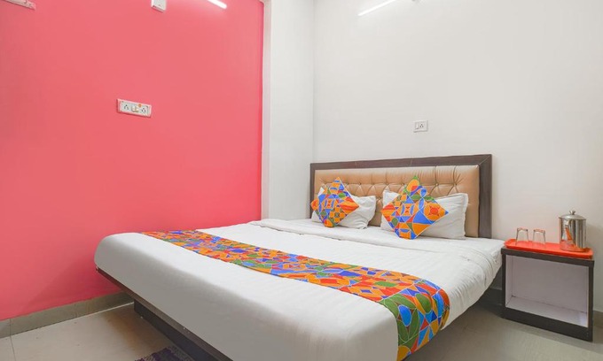 Indore Hotel | FabExpress Royal Palace Inn