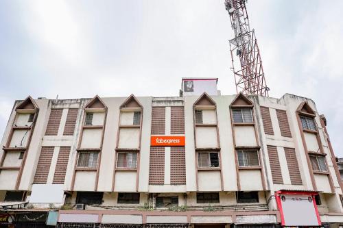 Nashik Hotel | FabExpress Sai Lodging - Nashik Railway Station