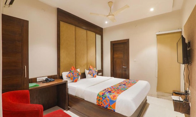 Allahabad Hotel | FabExpress Stay Inn I
