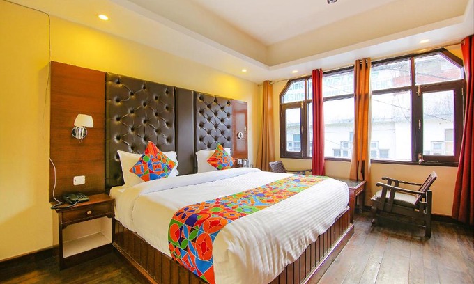 The Mall Road Hotel | FabHotel Dwaper