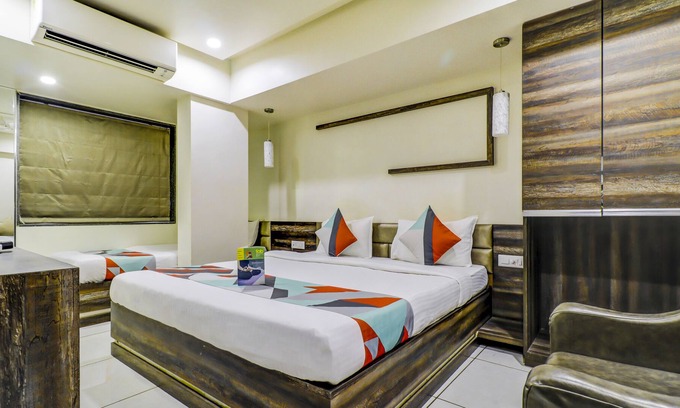 Paldi Hotel | FabHotel Palliate