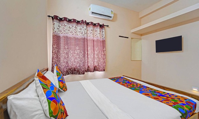 Tirupur Hotel | Fabhotel Praneeth Residency