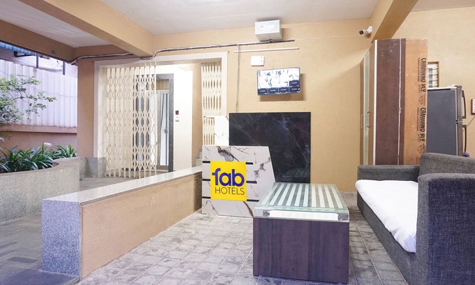 Yerawada Hotel | Fabhotel Shree Haree Residency