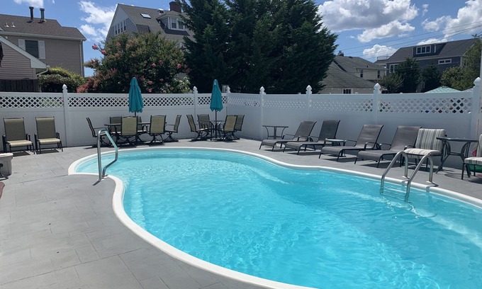 Point Pleasant Beach House | FABULOUS BEACH HOUSE- 7 Bedrooms,Heated Pool,12 BeachBadges,9 Car Driveway