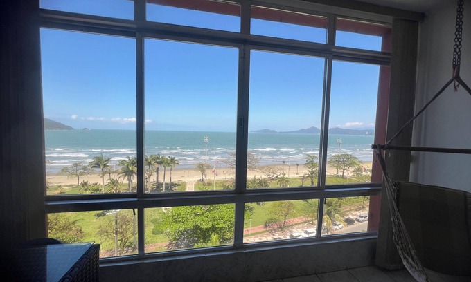 Embare Apartment | FACING THE SEA IN EMBARÉ, 2 SUITES AND 2 DEMARCED PRIVATE GARAGES,