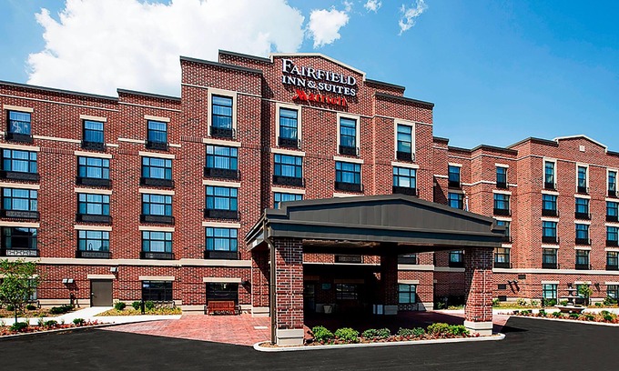 South Bend Hotel | Fairfield Inn & Suites by Marriott South Bend at Notre Dame